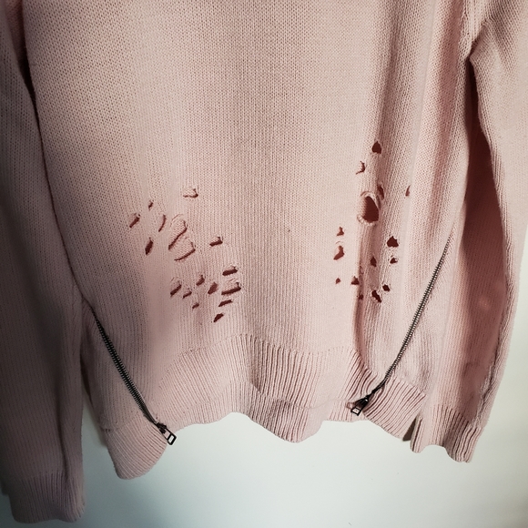 Express Distressed Sweater Pale Pink NWT Medium - Picture 7 of 10
